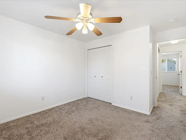 186 E Elwood Ln — Photo 28