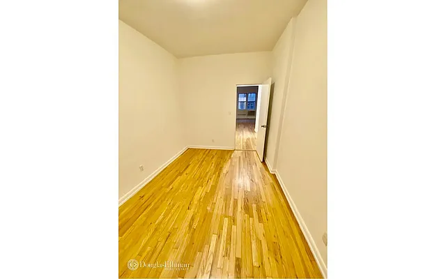 Rented by Douglas Elliman | media 4