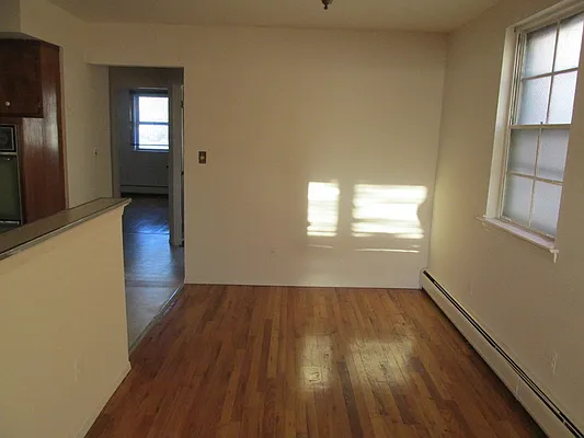 Rented by Windsor Homes Realty Corp | media 2