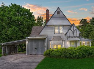 61 Spackenkill Rd, Poughkeepsie, NY 12603