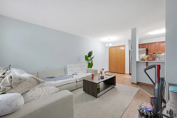 2 bed, 1.5 bath, 1320 sqft, $1,970 — Photo 3