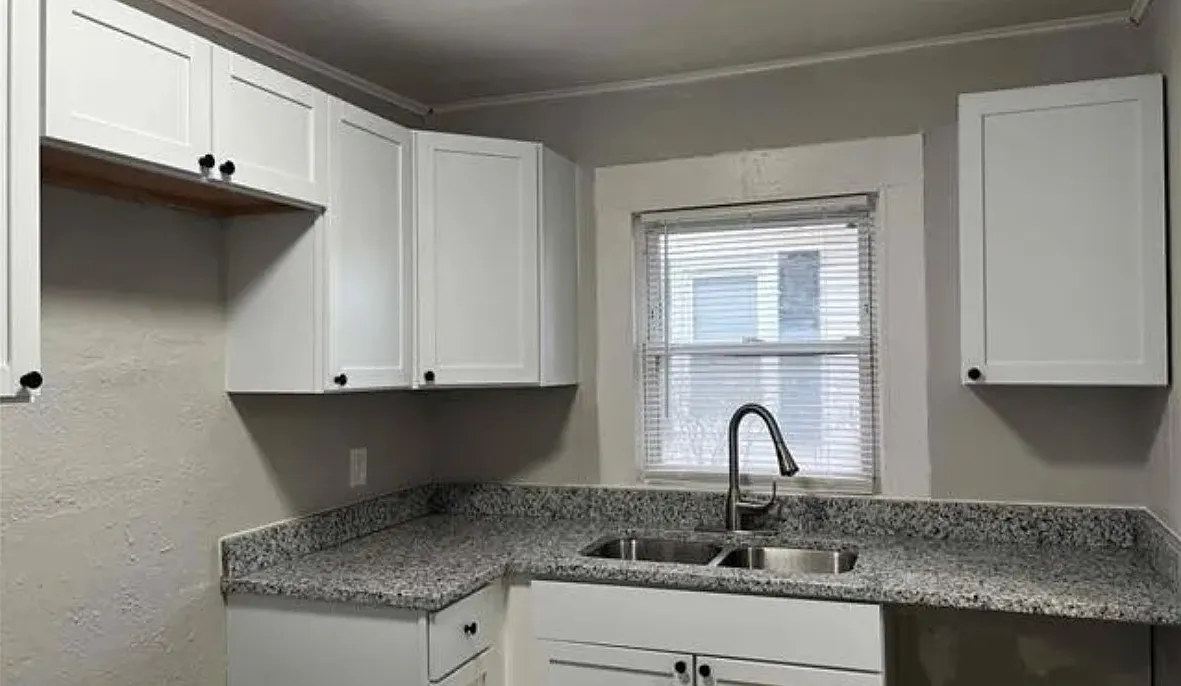 3 bed, 986 sqft, $1,450 — Photo 4