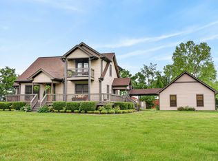 426 Watt Nolen Rd, Cottontown, TN 37048