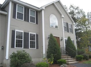 37 Flying Rock Rd, Hudson, NH 03051