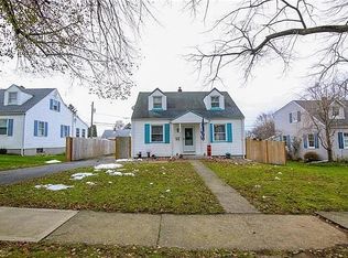 216 Cedar Rd, Hellertown, PA 18055