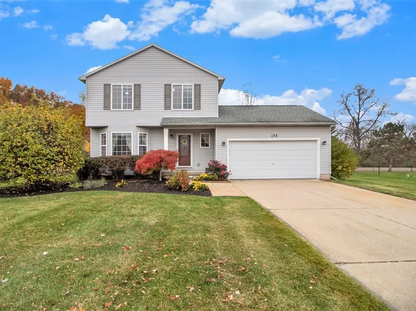 172 Garden Ct, Whitmore Lake, MI 48189