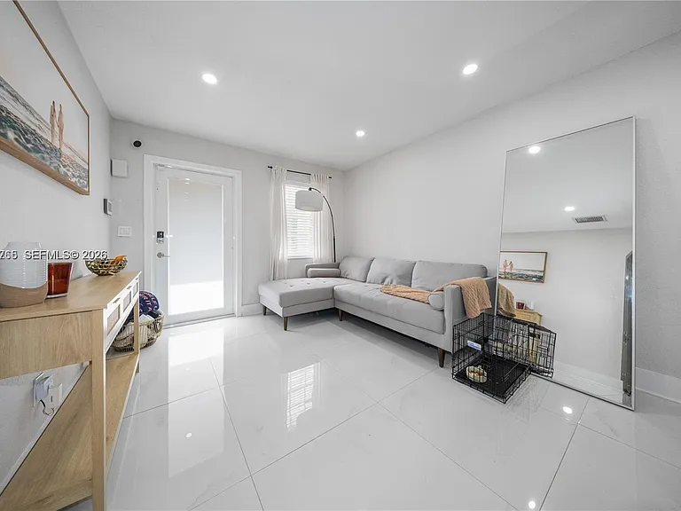 10731 SW 51st Dr — Photo 6
