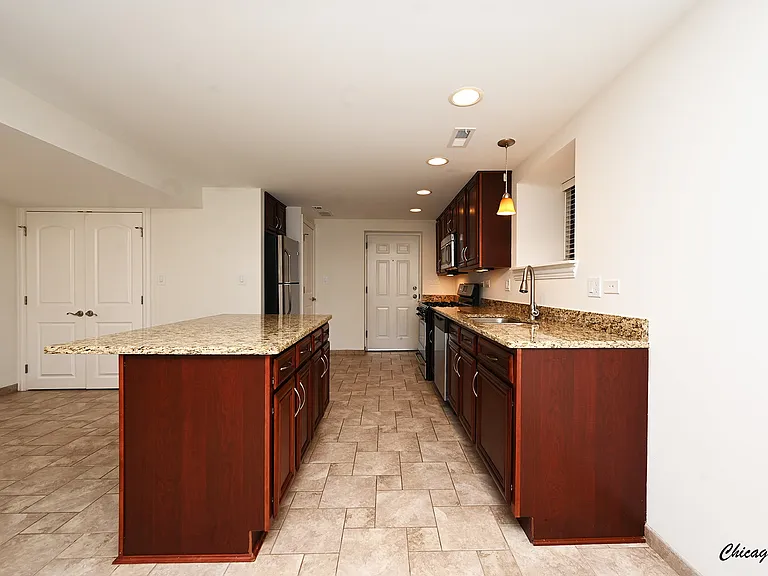 18 W Chestnut St #BR — Photo 8