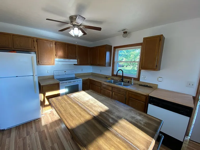 1819 Bishop Rd — Photo 9