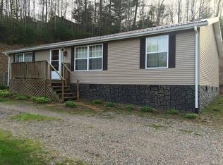 567 Hillside Rd, Mountain City, TN 37683