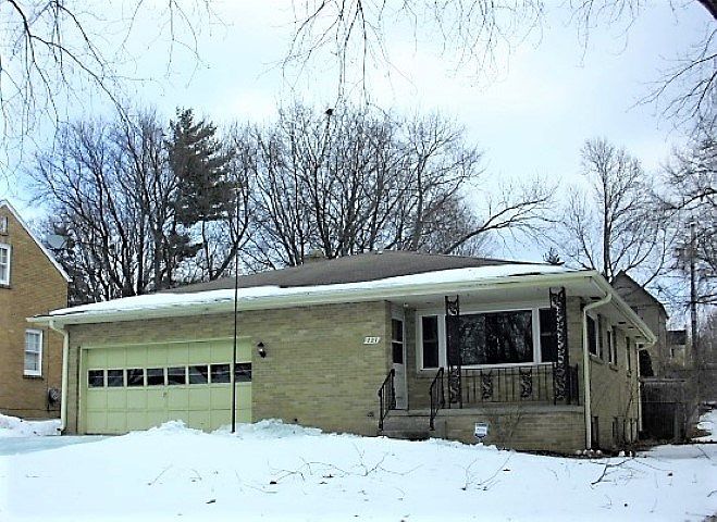 1st image of 727 Joslyn St