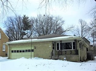 727 Joslyn St, Rockford, IL 61107