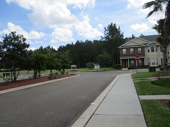 2nd image of 625 Oakleaf Plantation Pkwy Unit 114