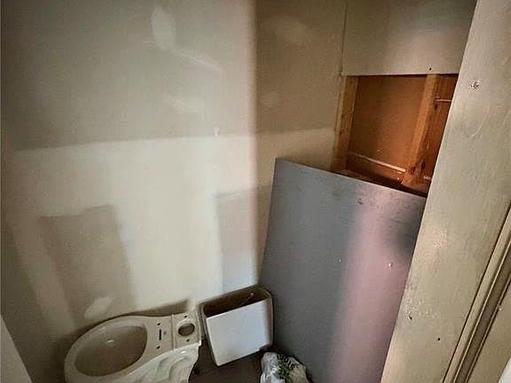 4th image of 3003 Keokuk St