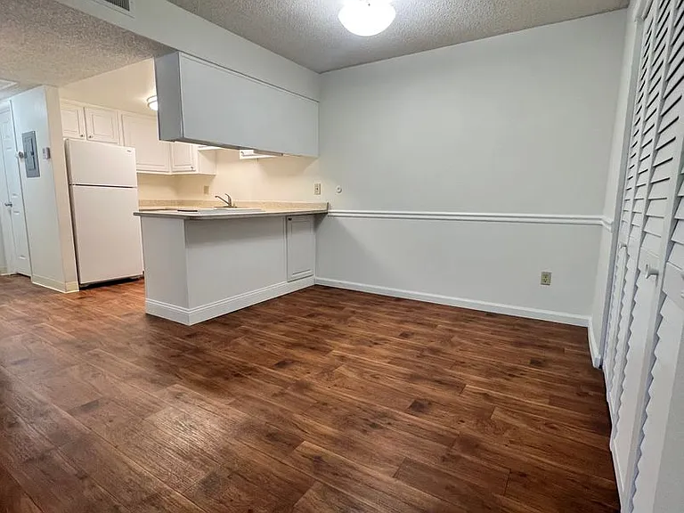 Northridge Terrace Apartments ~ A Hidden Gem! — Photo 14