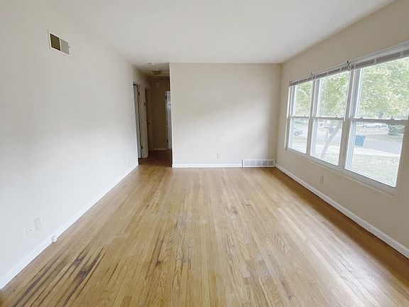 2nd image of 1601 Jett Dr