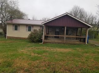 5 Moss Ln, Granite Falls, NC 28630