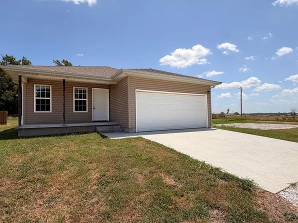 613 S Arch St, Carterville, MO 64835