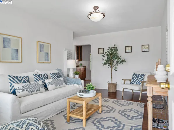 1810 2nd St, Alameda, CA 94501