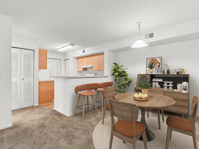 Bella Vista Apartments — Photo 28