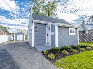 9 Tillie St, Bay Shore, NY 11706