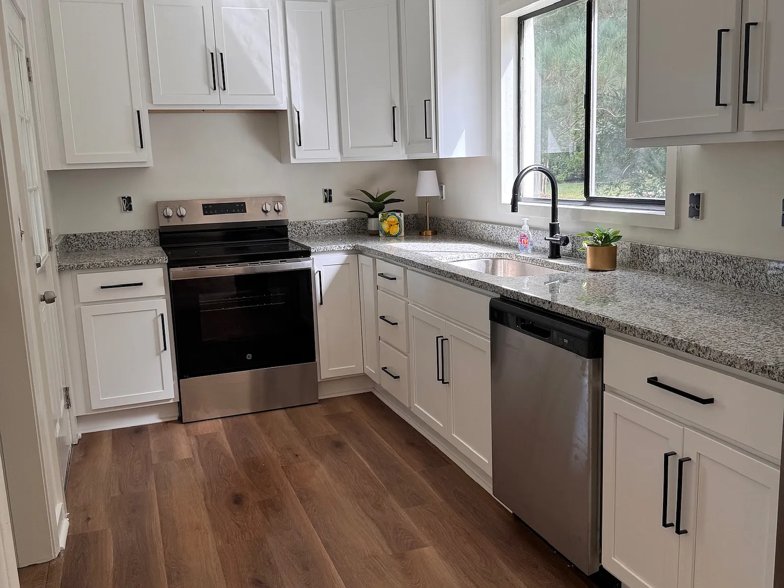 1805 Briar Meadow Rd — Photo 3
