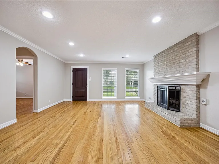 9814 Pine Lake Dr — Photo 4