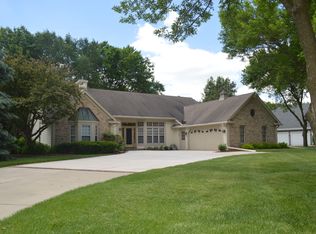 N31W23797 Rough Hill Rd, Pewaukee, WI 53072