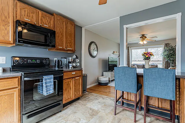 2513 Arden Dr — Photo 8