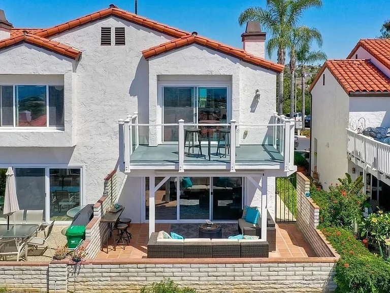 6721 Clover Ct — Photo 9