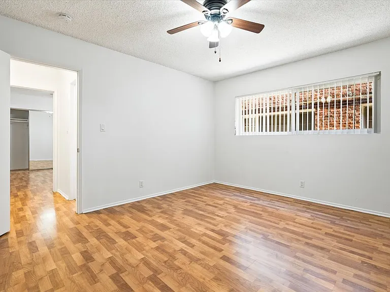 135 S Belmont St — Photo 11