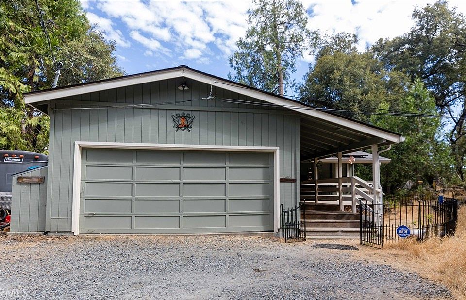 1st image of 21871 Fallview Dr