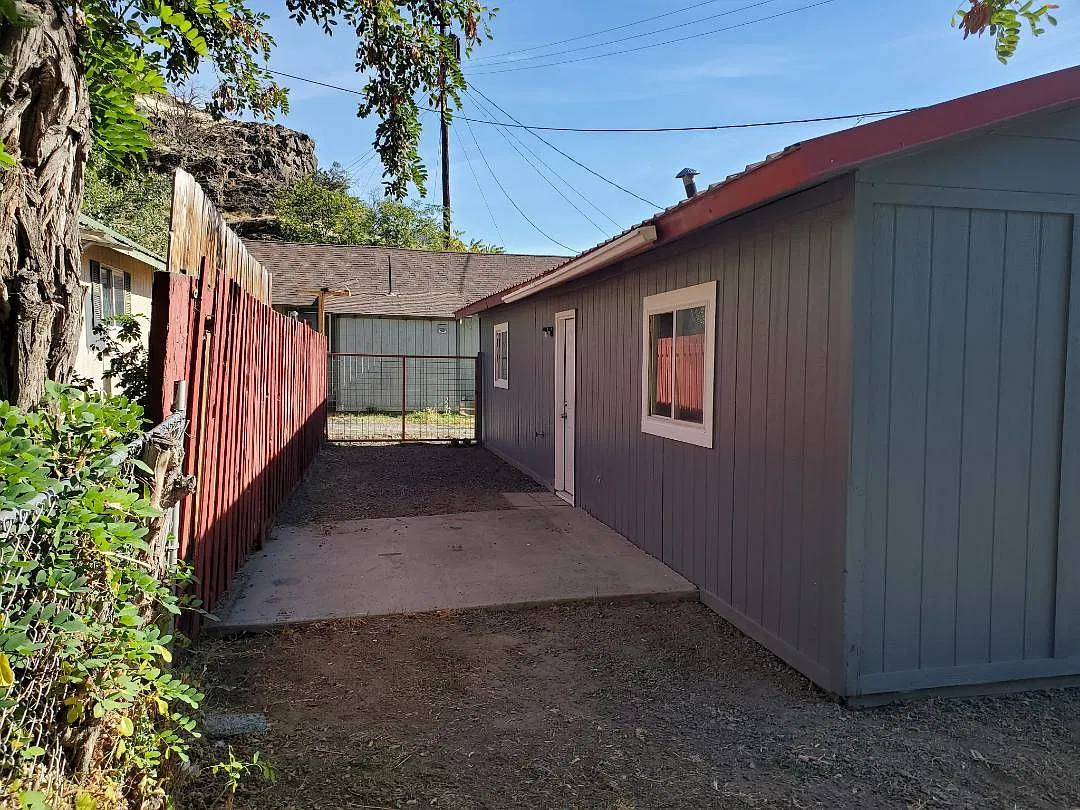 2 bed, $1,250 — Photo 3
