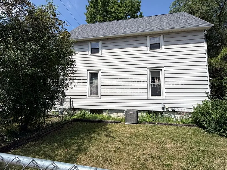 1003 Liberty Ave — Photo 3