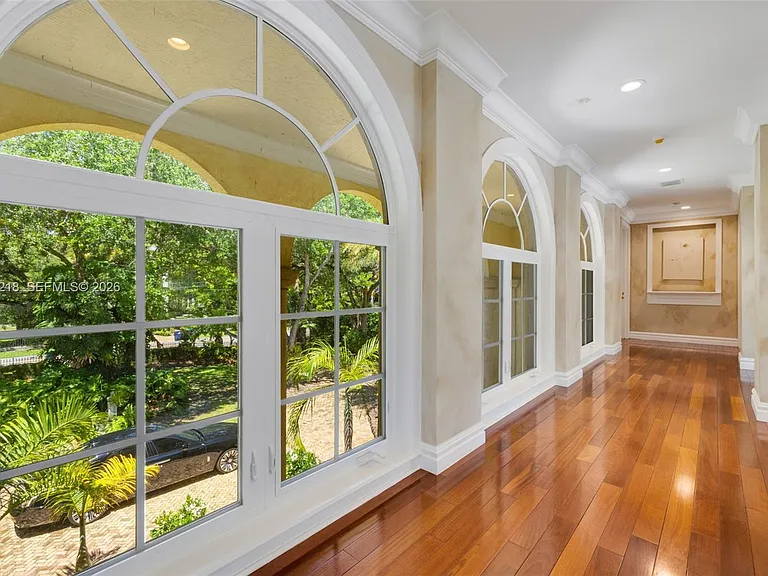 6905 SW 75th Ave — Photo 49