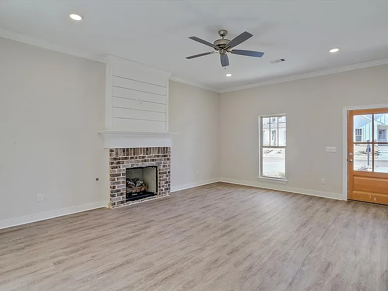 707 Heartwood Ln — Photo 21
