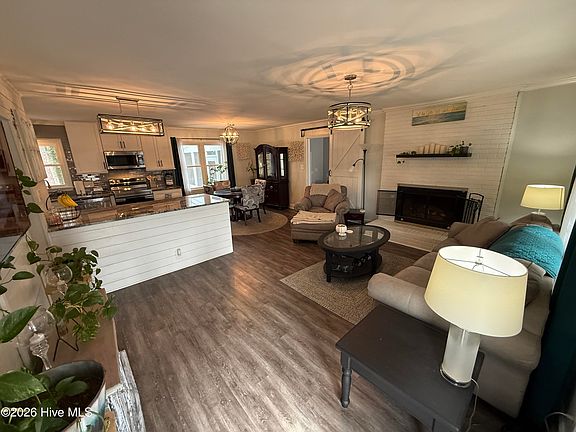 2nd image of 112 Pine Country Lane