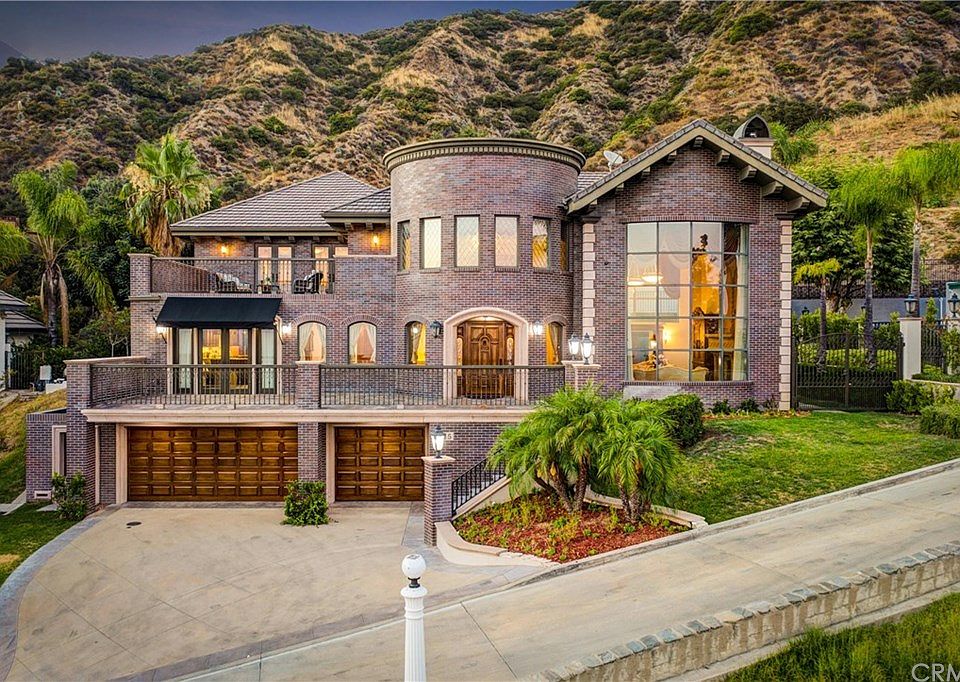1st image of 515 Lotus Ln