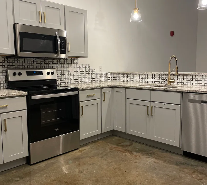110 E Chestnut St #104