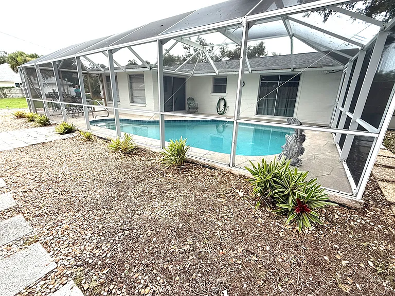 575 Randolph Rd — Photo 24