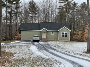 3 Willow Run, Gray, ME 04039