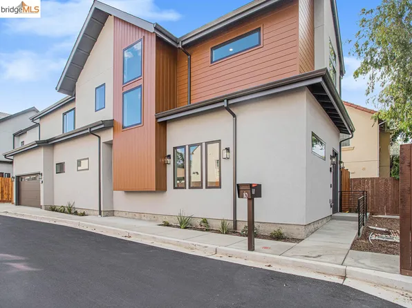 10 London Ln, Rodeo, CA 94572