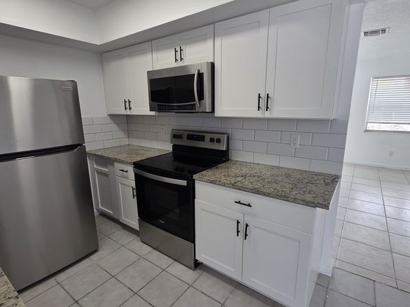 1140 17th Ave N APT 10