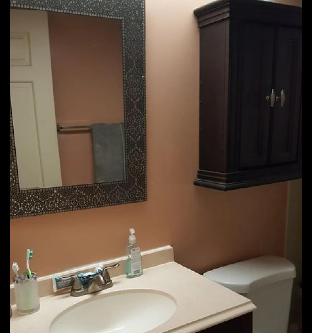 3 bed, 2700 sqft, $2,200 — Photo 1