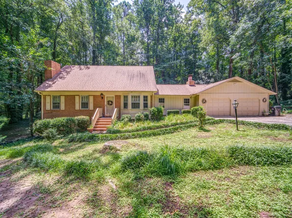 1975 Emerald Dr, Jonesboro, GA 30236