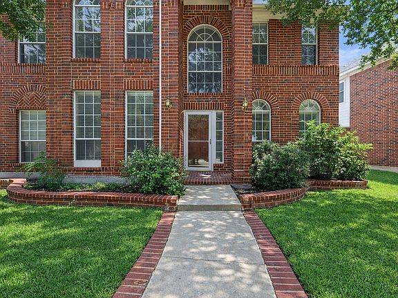 3rd image of 433 Spring Air Dr