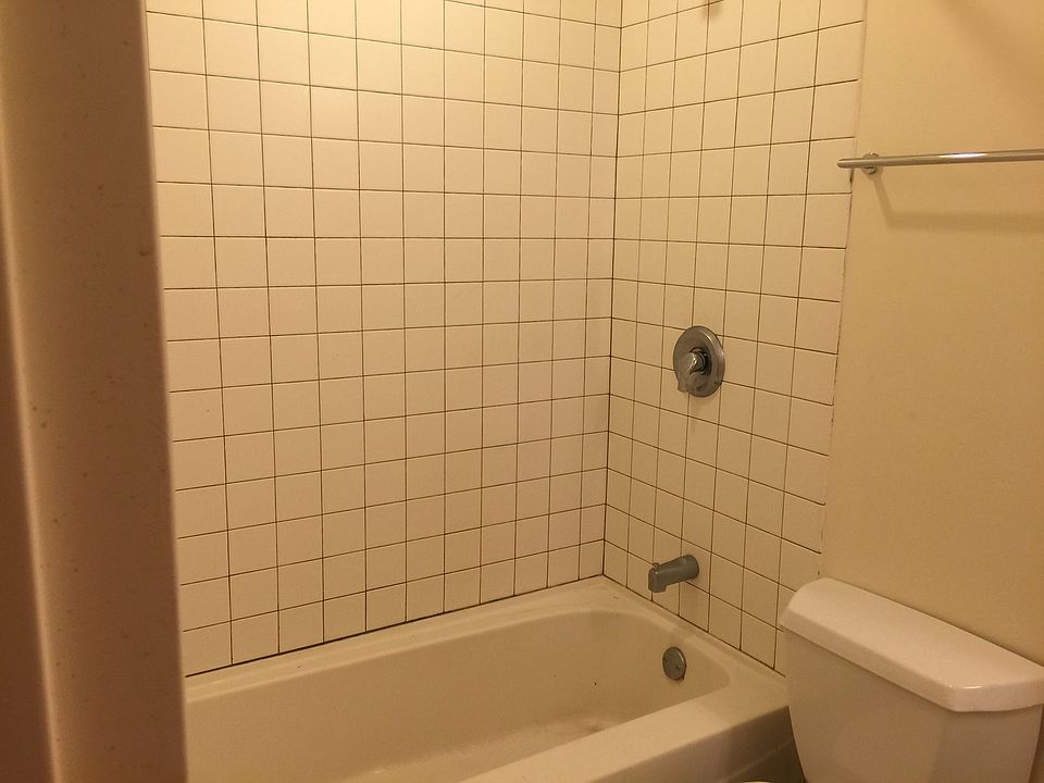 2nd image of 20 N State St APT 713