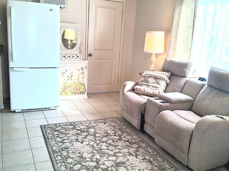 590 1/2 Rio Vista Ave — Photo 7