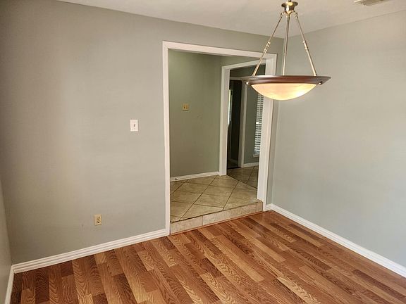 4th image of 7210 Autumn Grove Dr