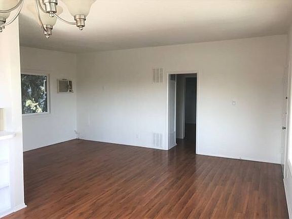 4th image of 1252 Daniels Dr APT 7